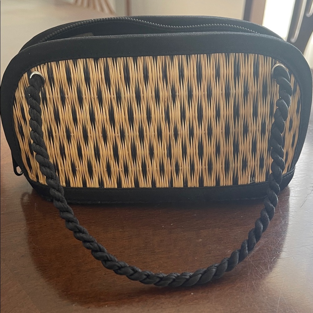 BNWOT Baskets of Cambodia Woven Straw Accent Bag in Natural and Black